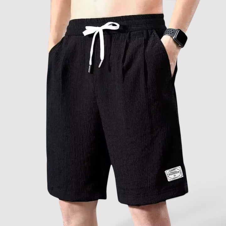 JAKO 通気性の良い夏用ショートパンツ
