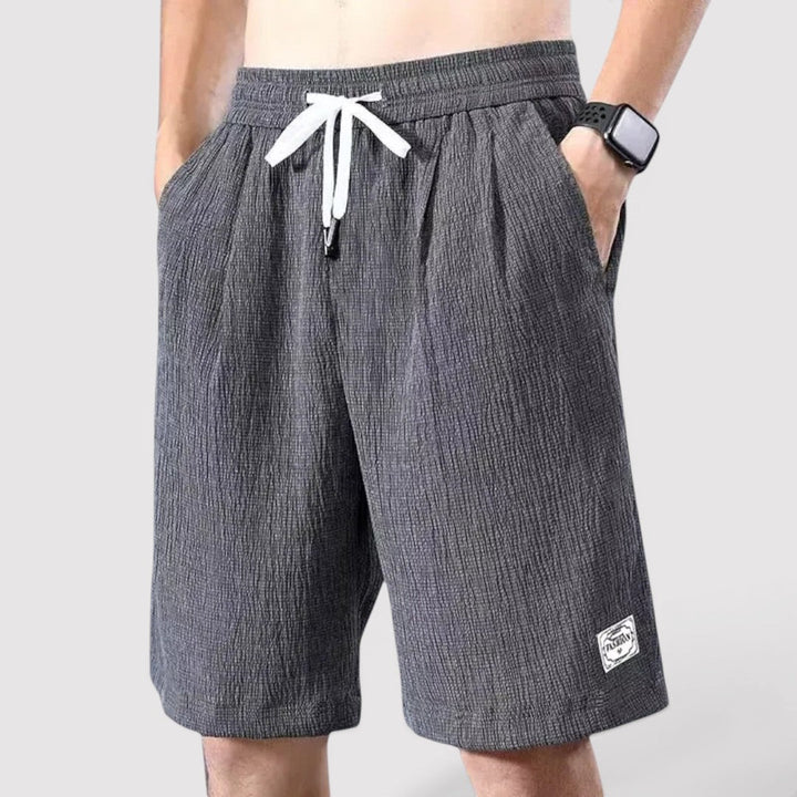 JAKO 通気性の良い夏用ショートパンツ