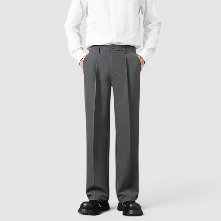 LEOB 通気性のあるテーパードパンツ