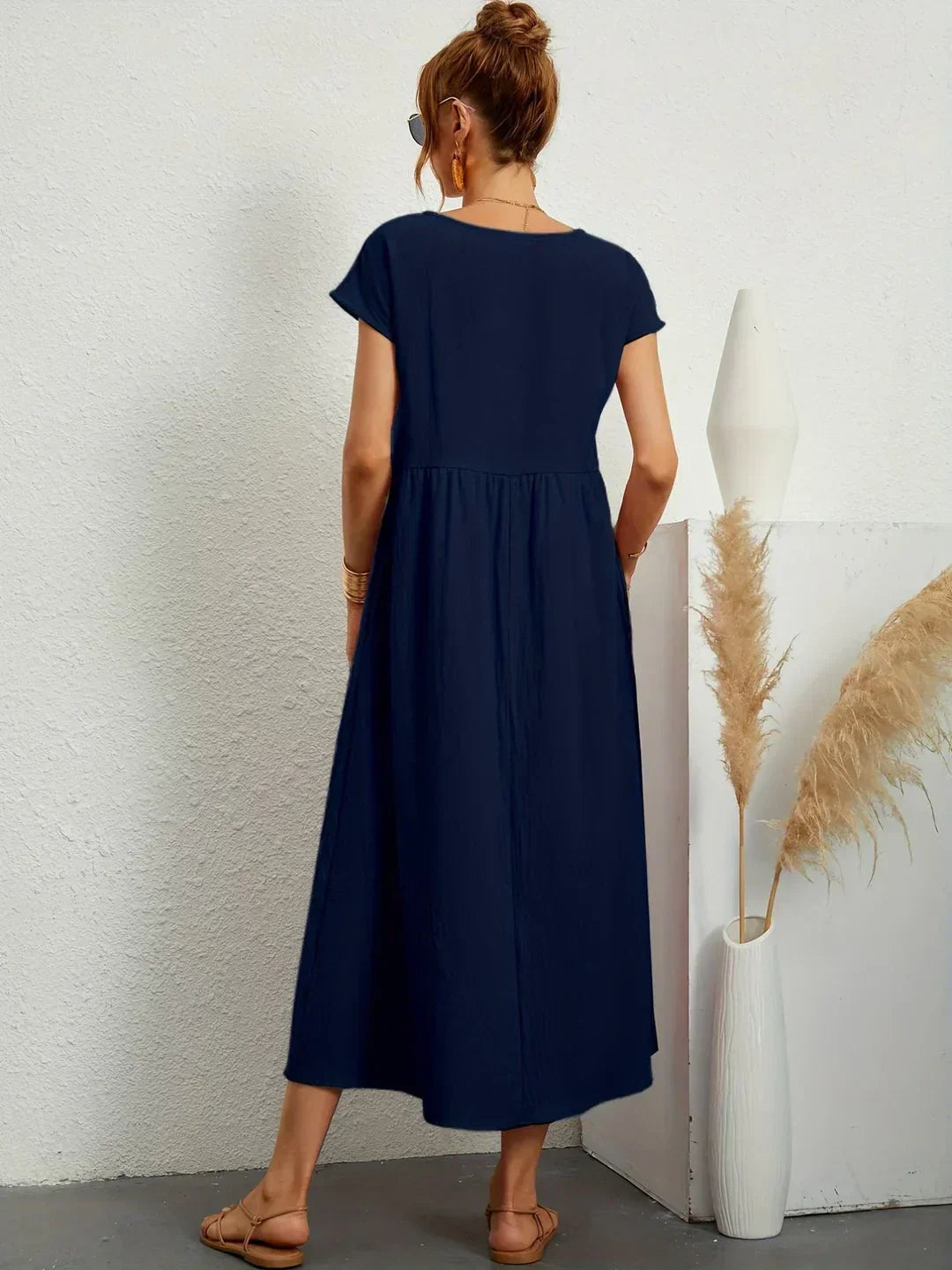Gabrielle | Timeless Elegance Fluid Midi Dress