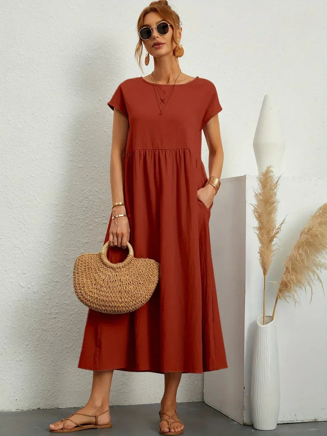 Gabrielle | Timeless Elegance Fluid Midi Dress