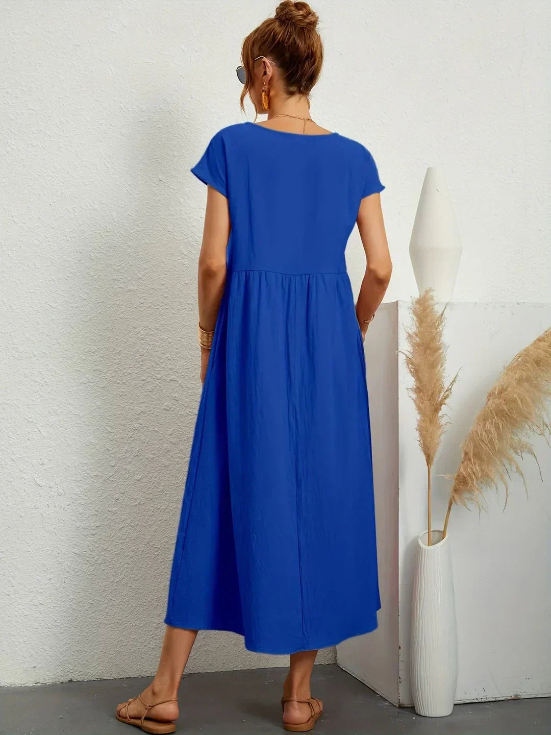 Gabrielle | Timeless Elegance Fluid Midi Dress