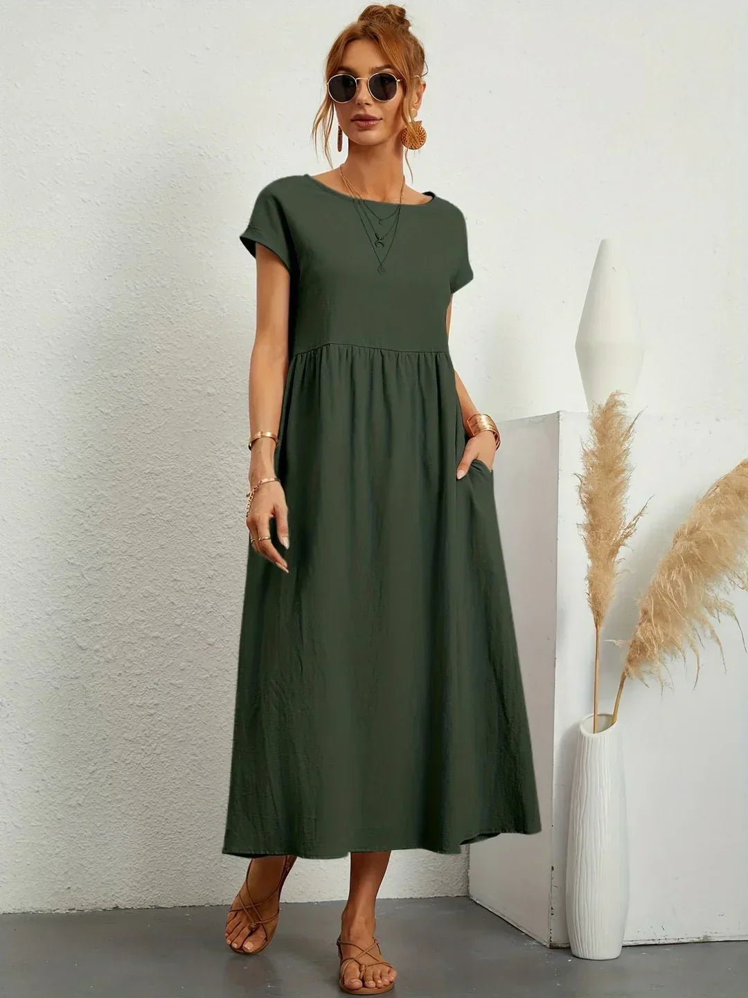 Gabrielle | Timeless Elegance Fluid Midi Dress