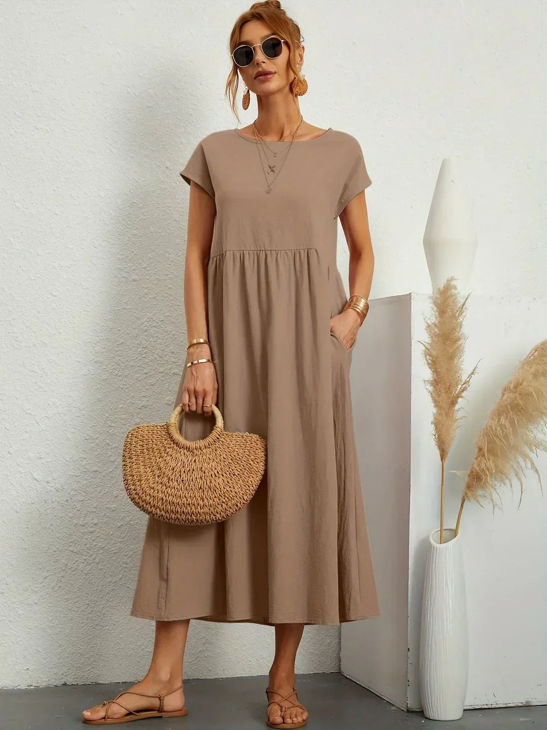 Gabrielle | Timeless Elegance Fluid Midi Dress