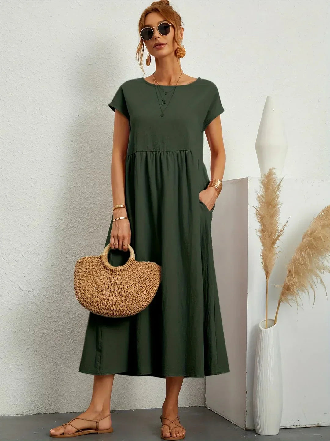 Gabrielle | Timeless Elegance Fluid Midi Dress