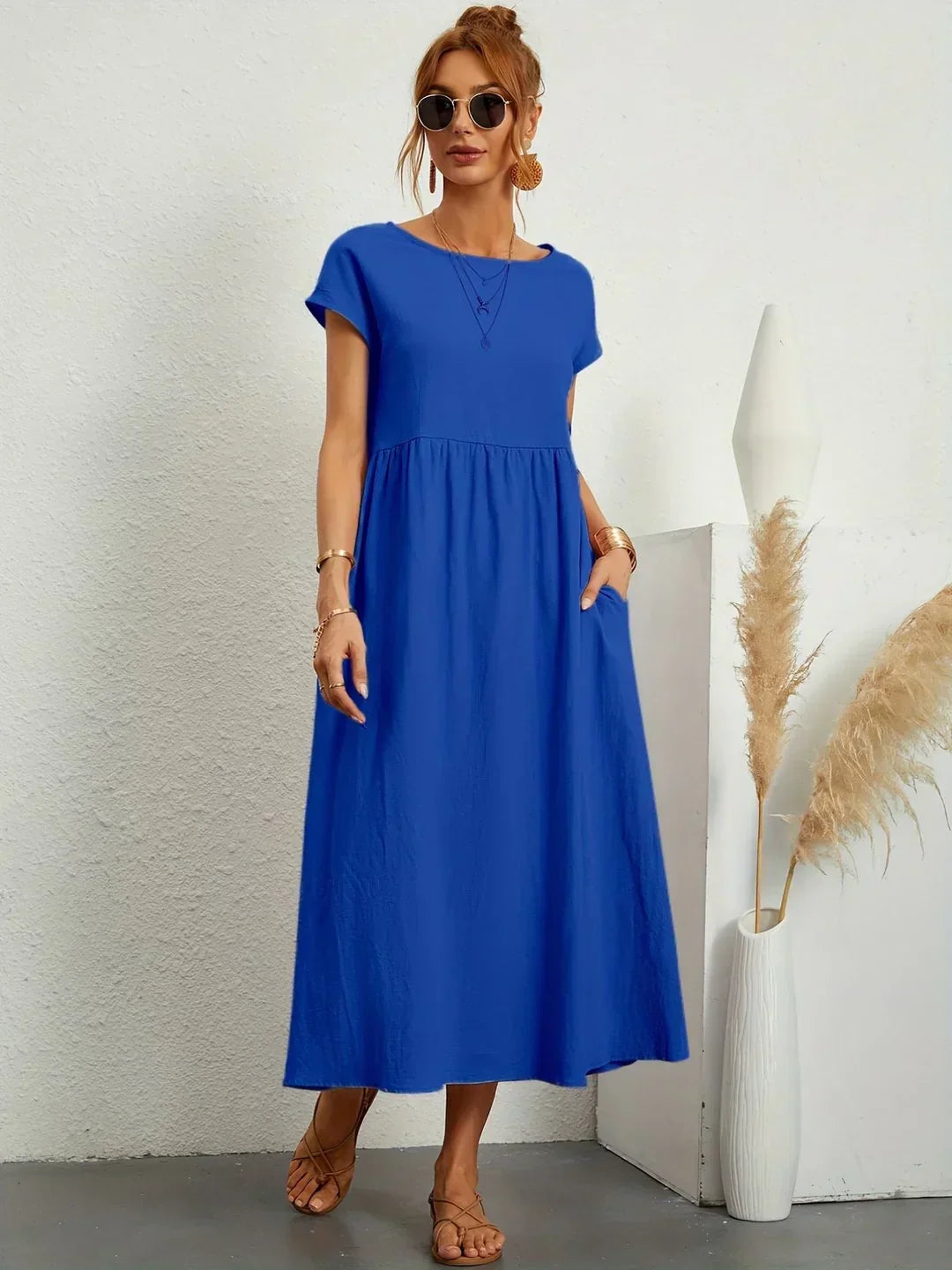 Gabrielle | Timeless Elegance Fluid Midi Dress