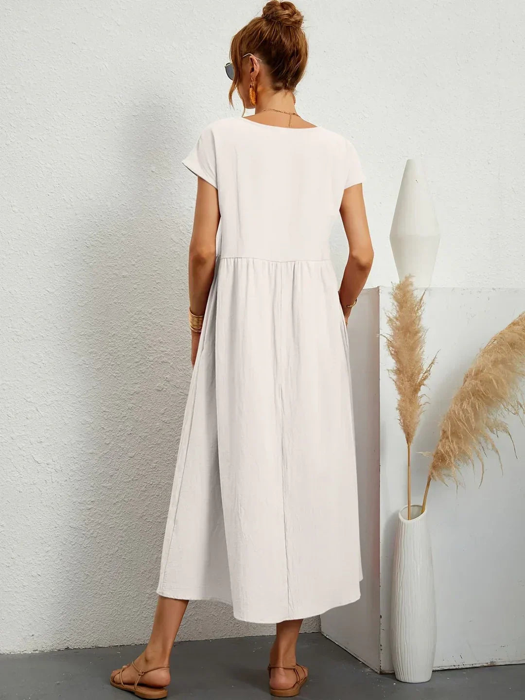 Gabrielle | Timeless Elegance Fluid Midi Dress