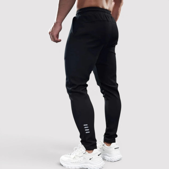 CERO 通気性のあるストレッチパンツ