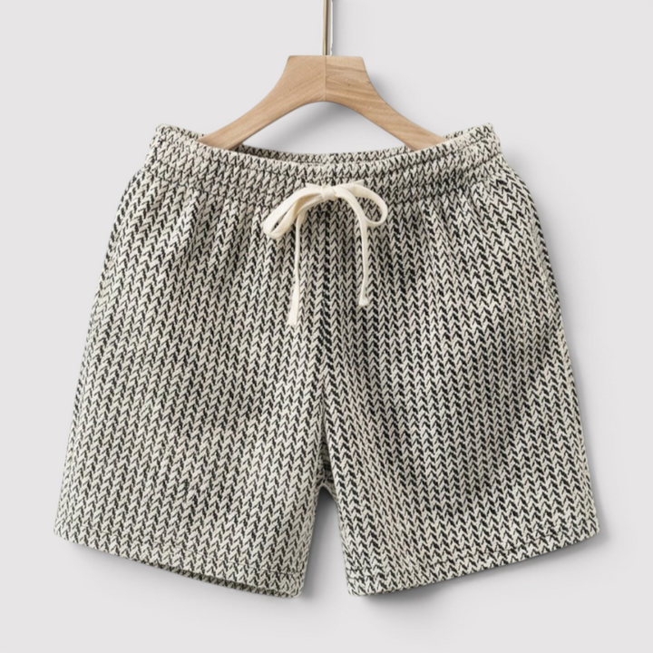 DREVAL カジュアルなチェック柄のショートパンツ