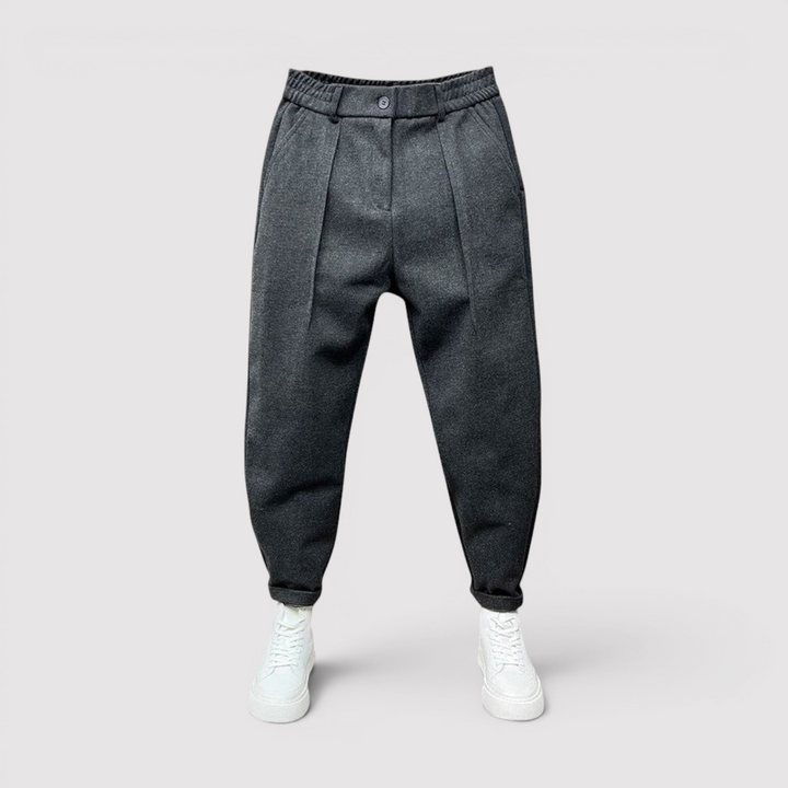 SALO 軽量テーパードパンツ